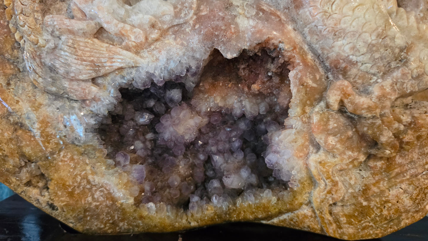 Indiana geode dragon carving