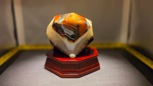 Sardonyx Diamond with stand